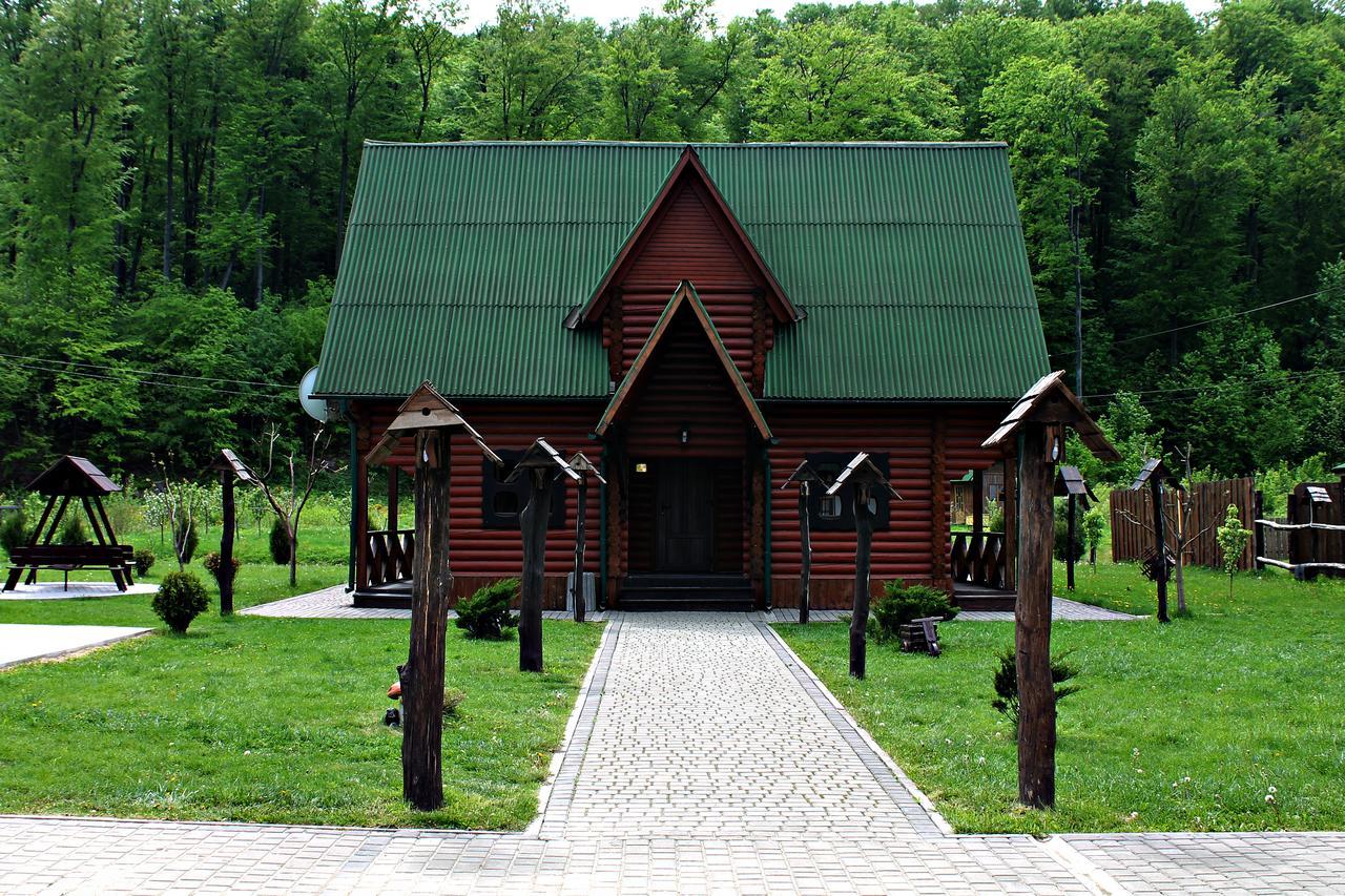 Orlyne Gnizdo Hotel Cernăuți Exterior foto